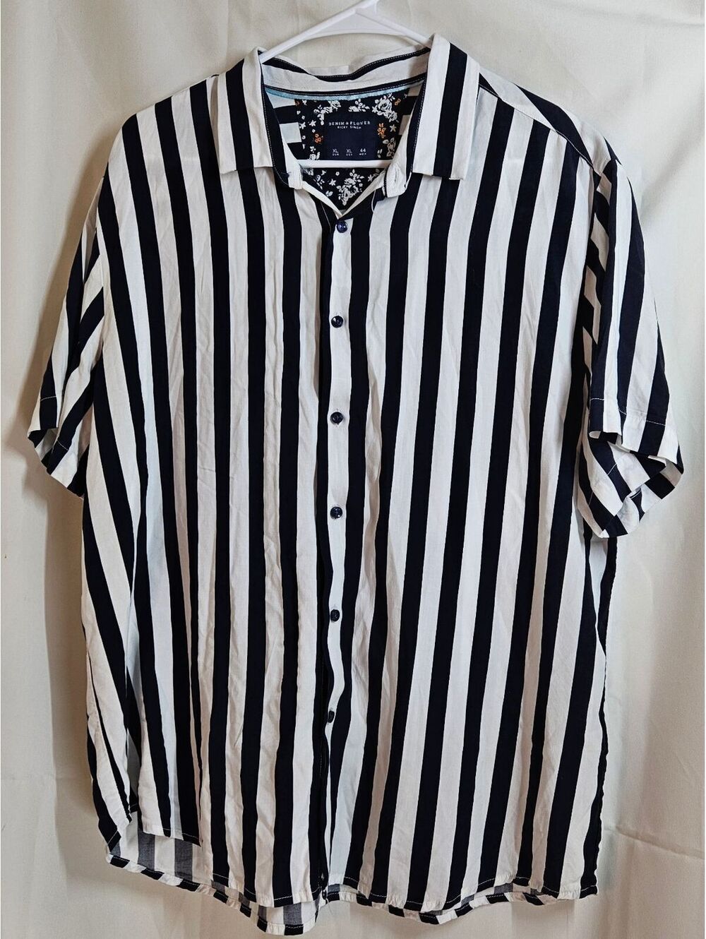 Denim & Flower Ricky Singh Men's XL Black and White Vertical Stripe Short Sleeve